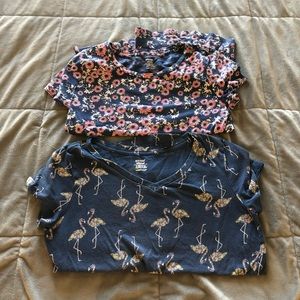 Pair of Old Navy girls tees size medium